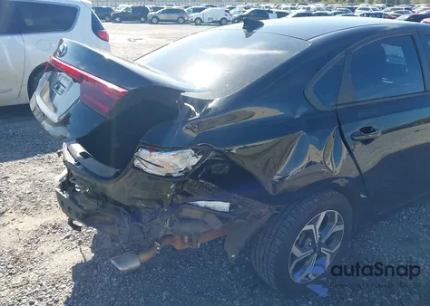 2020 Kia Forte Lxs z USA, uszkodzony, nr VIN 3KPF24AD1LE241722